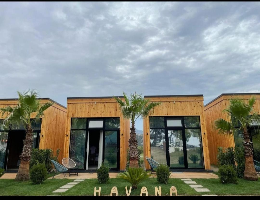 Havana House Sakes Екстериор снимка