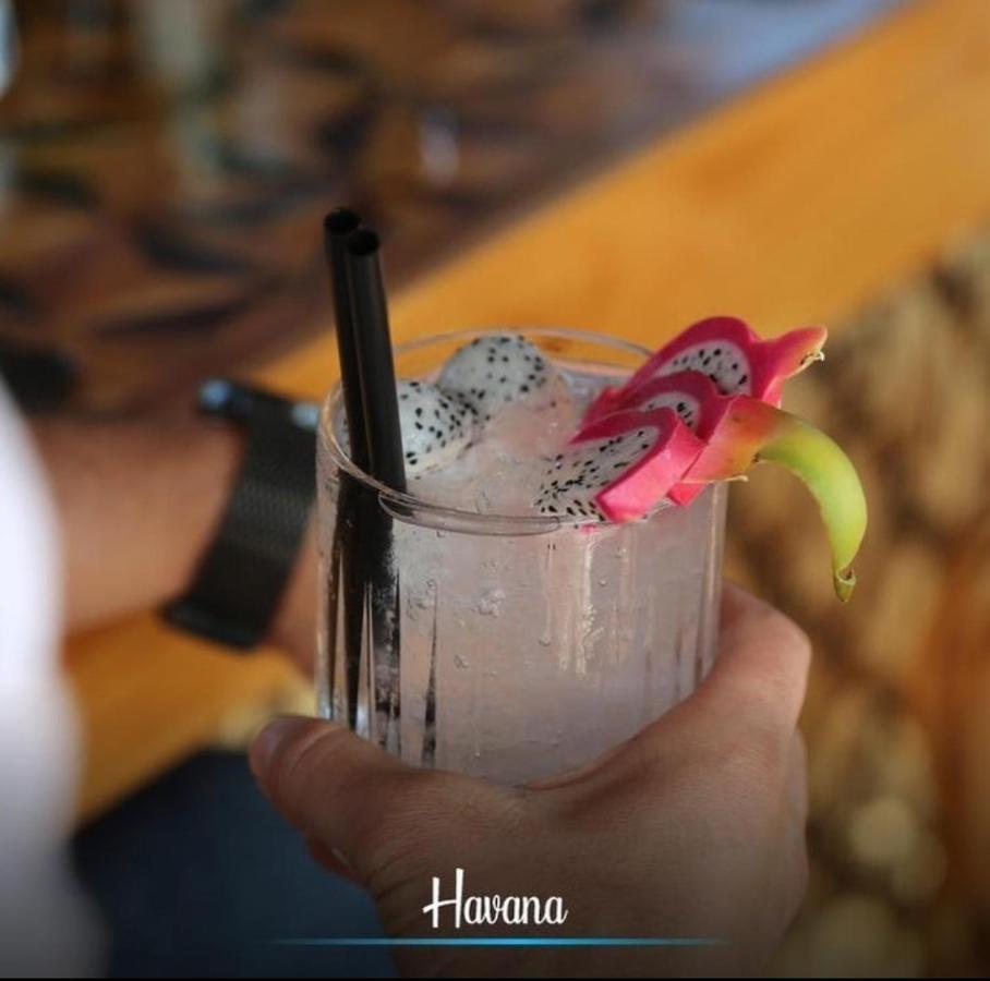 Havana House Sakes Екстериор снимка