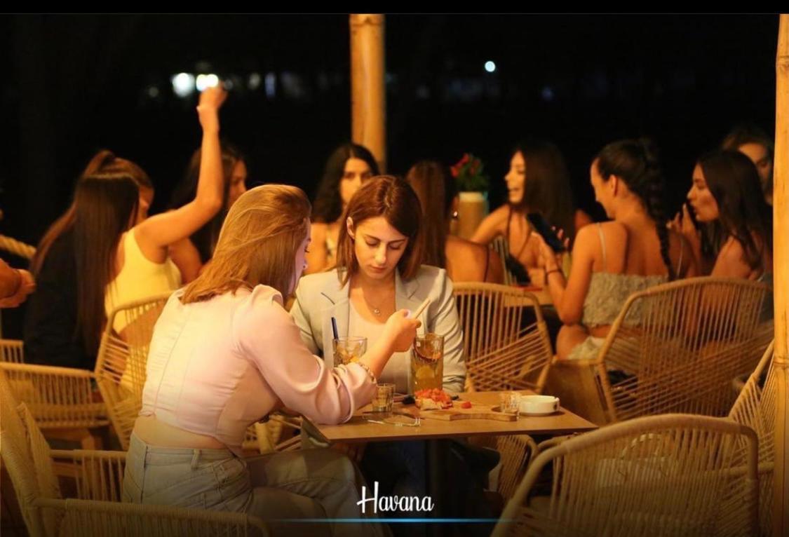 Havana House Sakes Екстериор снимка