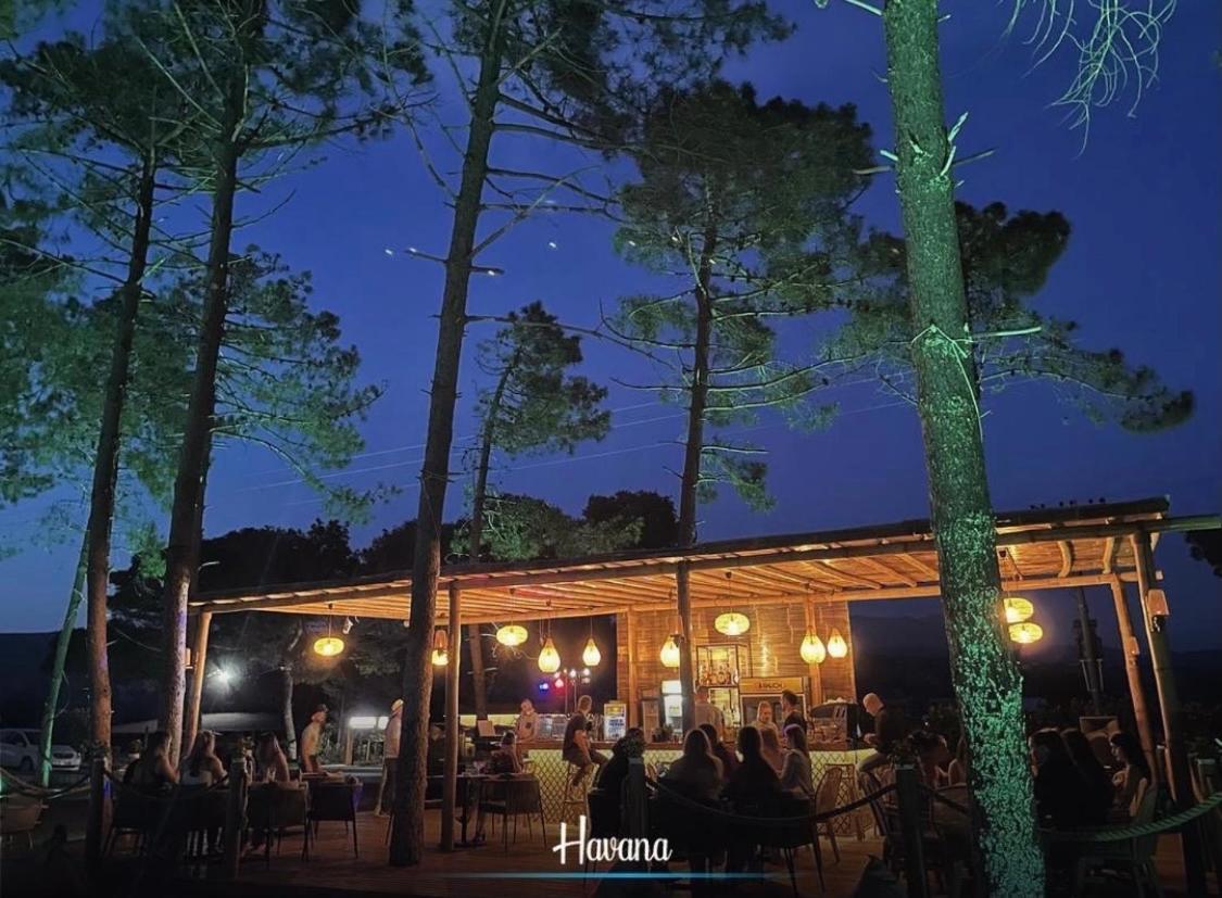 Havana House Sakes Екстериор снимка